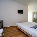Alameda By Boutique Taipas Garagem Motos * بورتيماو