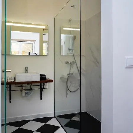 Alameda By Boutique Taipas Garagem Motos Guest house