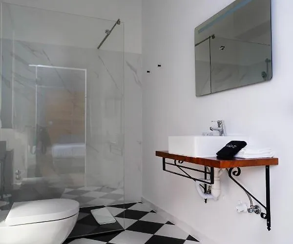 Alameda By Boutique Taipas Garagem Motos Affittacamere *
